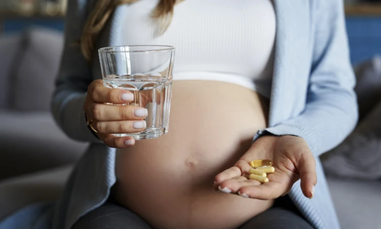 Witaminy prenatalne – ranking TOP 10 najlepszych preparatów dla kobiet w ciąży w 2025 roku - zdjęcie